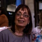 La fobia indica un proceso inconciente por el cual un sujeto transforma la angustia en miedo.
La persona siente un temor irracional frente a un objeto o determinadas situaciones (puede ser desde un avión hasta una araña, salir sola o quedarse encerrada).